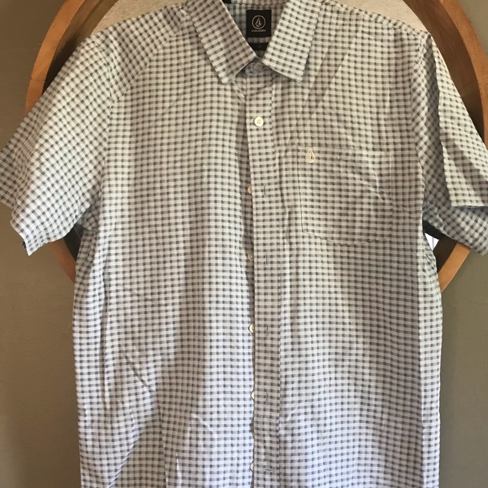 Volcom button down - Picture 2 of 3
